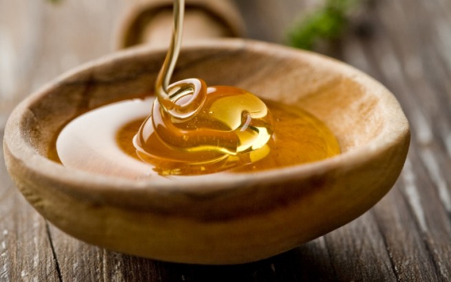 Καθαρισμός προσώπου με μέλι Συνταγές για απολέπιση